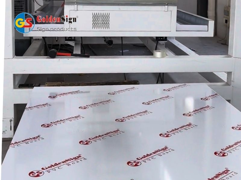 PVC Free Foam Sheet vs Celuka vs Co-Extruded Board: Abaguzi ba B2B kye balina okulagira ddala